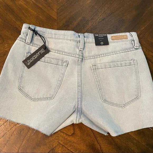 BLANK NYC Fulton Roll Up Denim Shorts Light Wash Raw Hem Size 27 - Picture 6 of 6